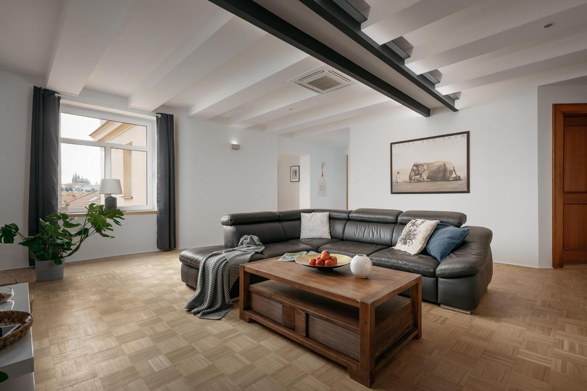 Dot 3 Bdr Apartment With Tyn Cathedral View & Ac Prague Exterior photo